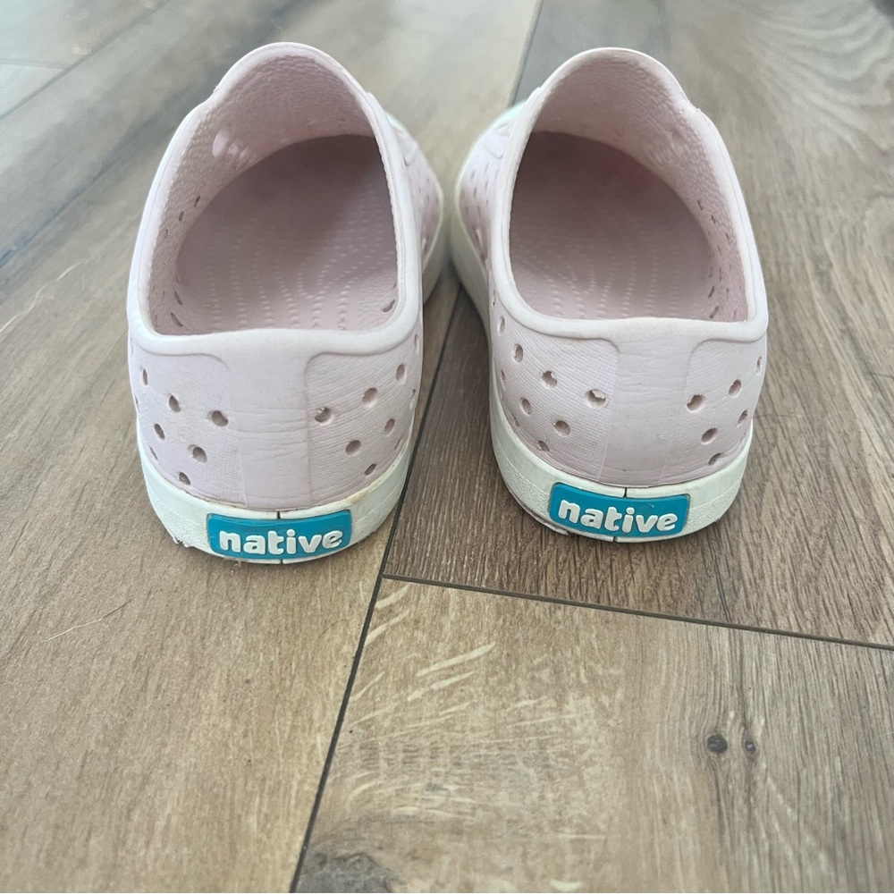 Light pink Native Toddler Sandals - Picture 5 of 6